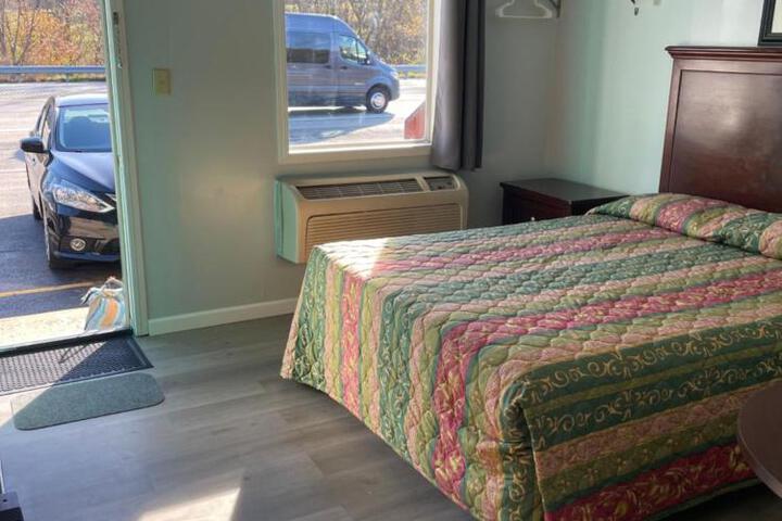 Perry-O Inn & Suites