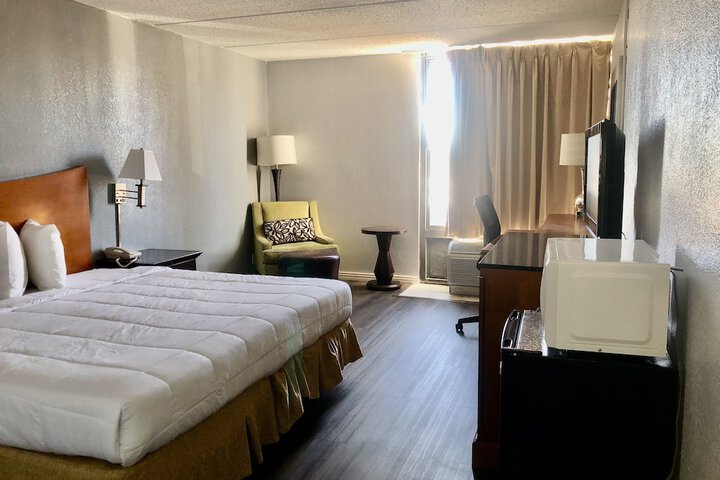 Room 65 of 94