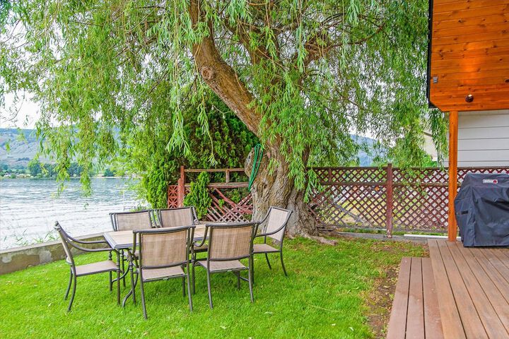 Lake Level Chalet in Oroville