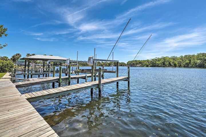Anglers Getaway: Homosassa Home w / Boat Dock!