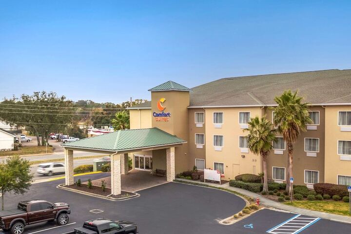 Hotel 7 of 49