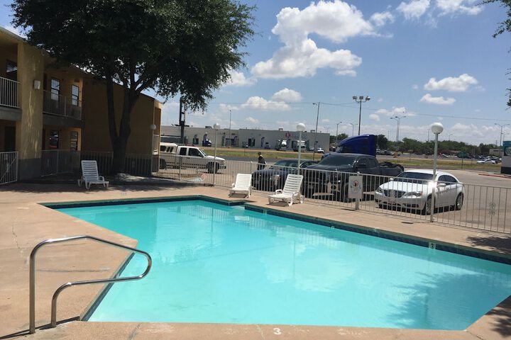 Pool 4 of 42