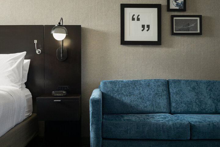 Room 37 of 62