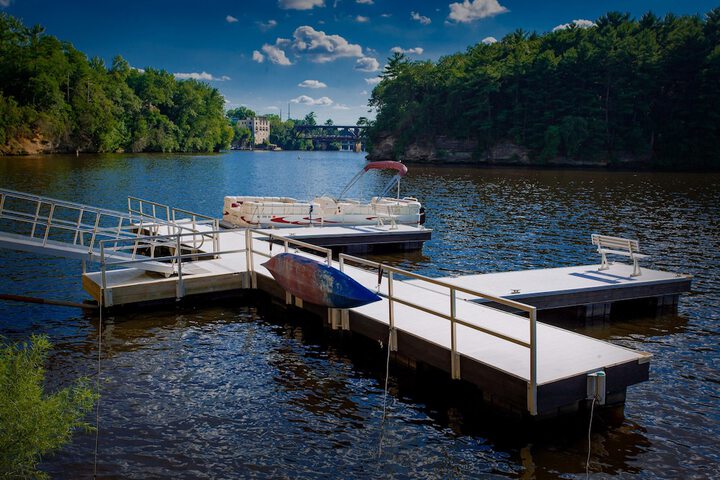 Natura Vue Resort & Boathouse