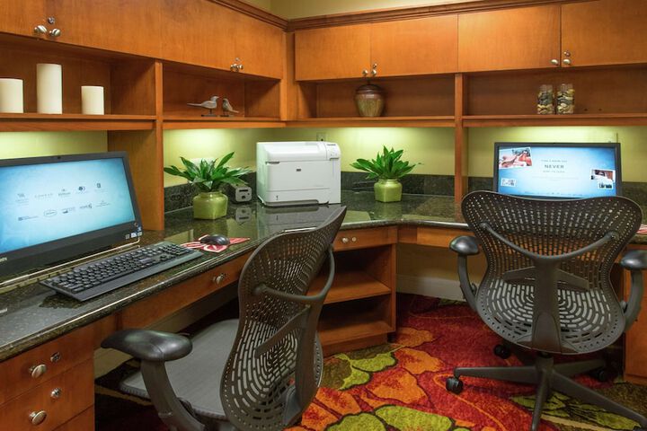 Business Center 35 of 35