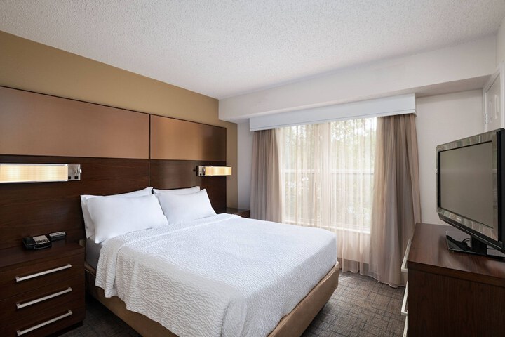 Room 16 of 30