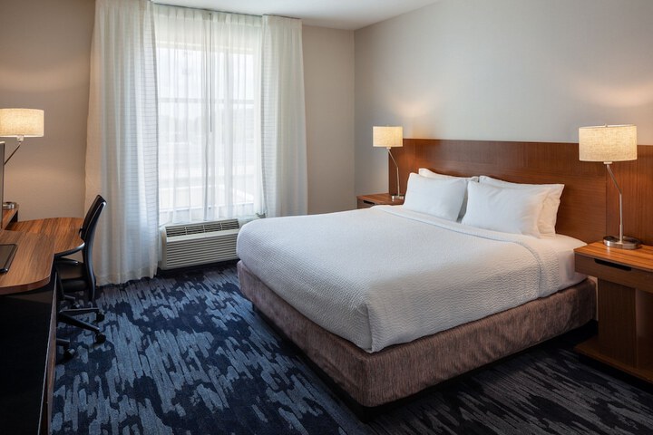 Room 32 of 47