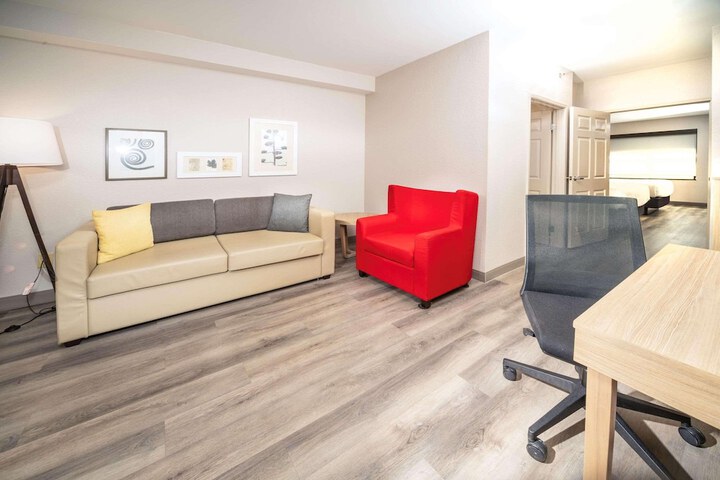Country Inn & Suites by Radisson Stone Mountain, GA