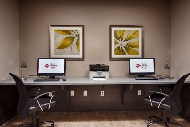 Business Center 16 of 16