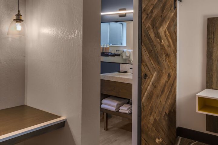 Hotel Becket BW Signature Collection