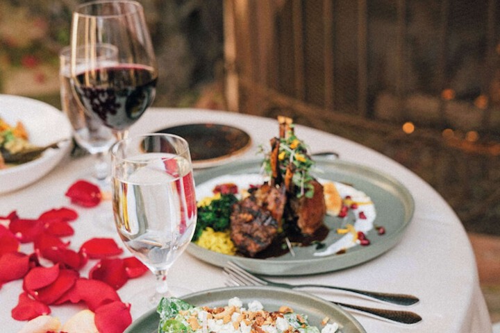 Dining 116 of 148