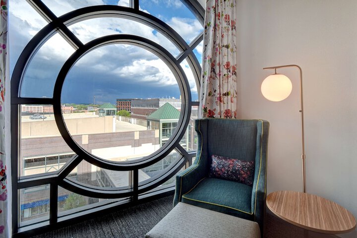 Room 42 of 50