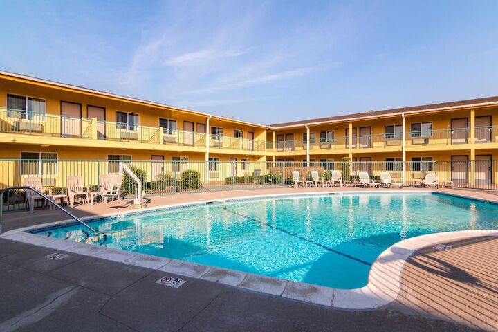 Pool 7 of 34