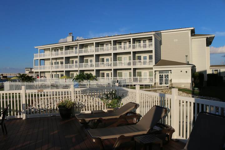 Comfort Suites Chincoteague Island Bayfront Resort
