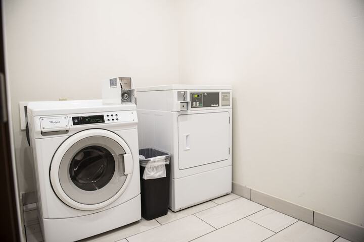 Holiday Inn Express & Suites Sedalia by IHG