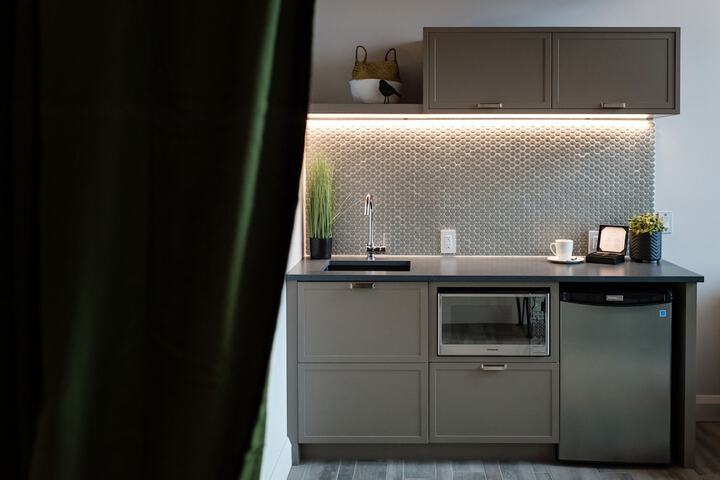 48 King West Boutique Hotel