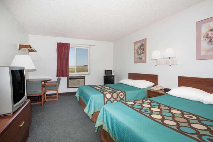 Super 8 by Wyndham Limon