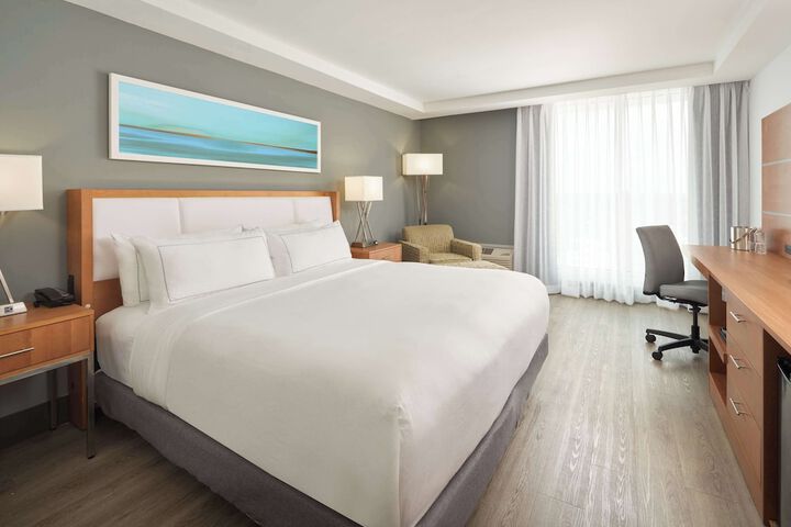 Room 8 of 25