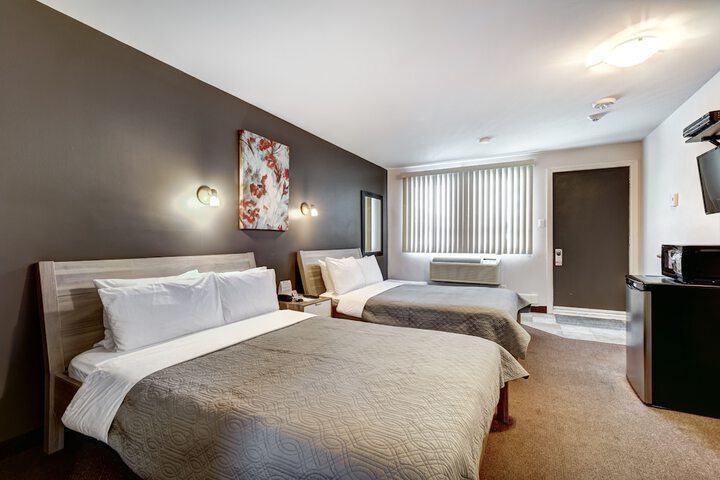 Room 70 of 92