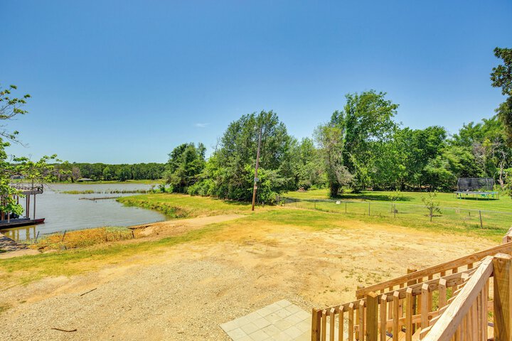Cedar Creek Reservoir Home w / Private Boat Ramp!