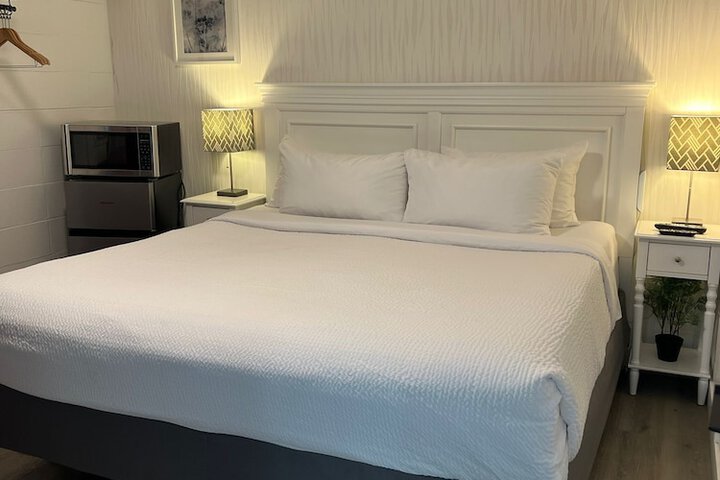 Room 15 of 28