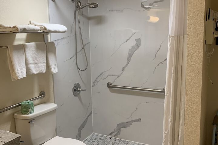Room 10 of 23