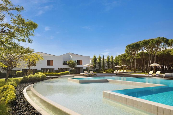 Pine Cliffs Ocean Suites a Luxury Collection Resort & Spa