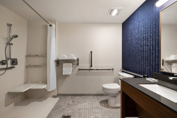 Room 14 of 32