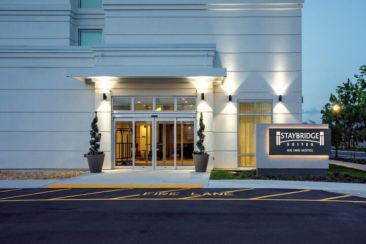 Hotel 2 of 51