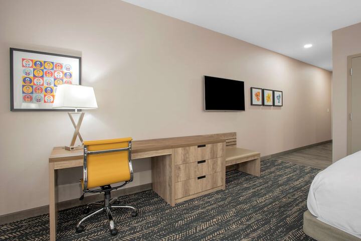 Room 39 of 64