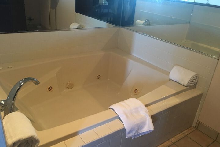 Hot Tub 21 of 21
