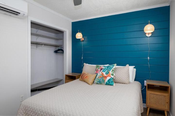 Embrace Oceanfront Elegance: Book Your Stay at Sunrise Oasis