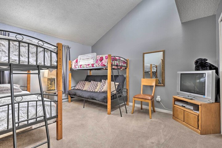 Cozy Fraser Mtn Retreat w / Shuttle to Winter Park