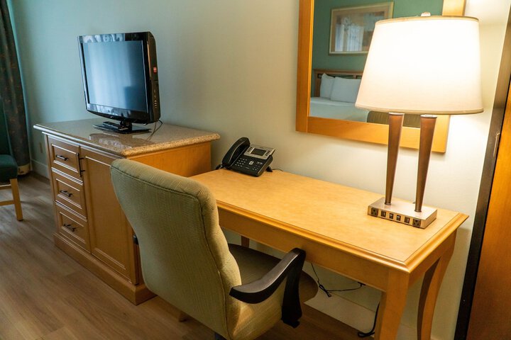 Room 33 of 73