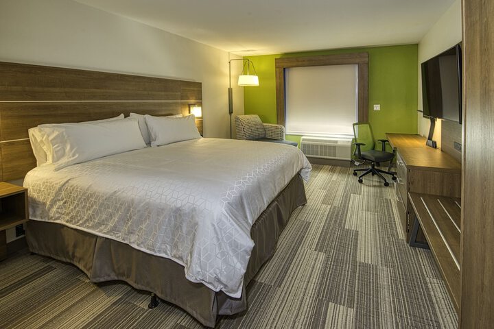Room 22 of 36