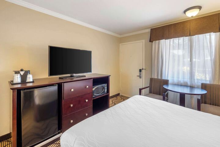 Room 25 of 79