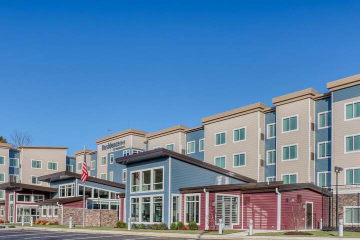 Hotel 2 of 67