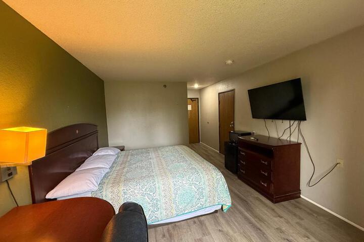 Coldwater Inn & Suites near I 69