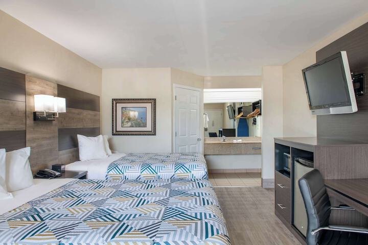 Room 17 of 29