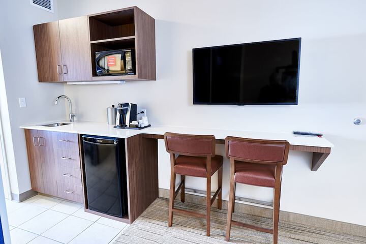 Holiday Inn Express Hotel & Suites Airport Dieppe by IHG
