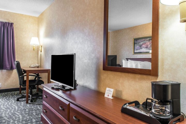 Room 25 of 31