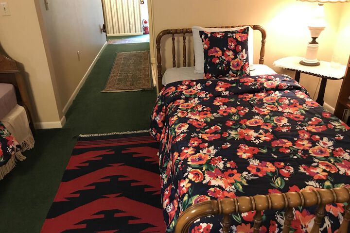 Room 70 of 89