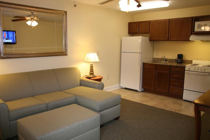 Room 14 of 38