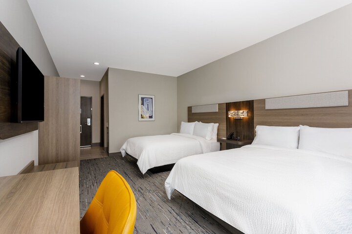 Room 21 of 46