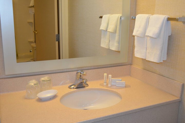 Room 18 of 28