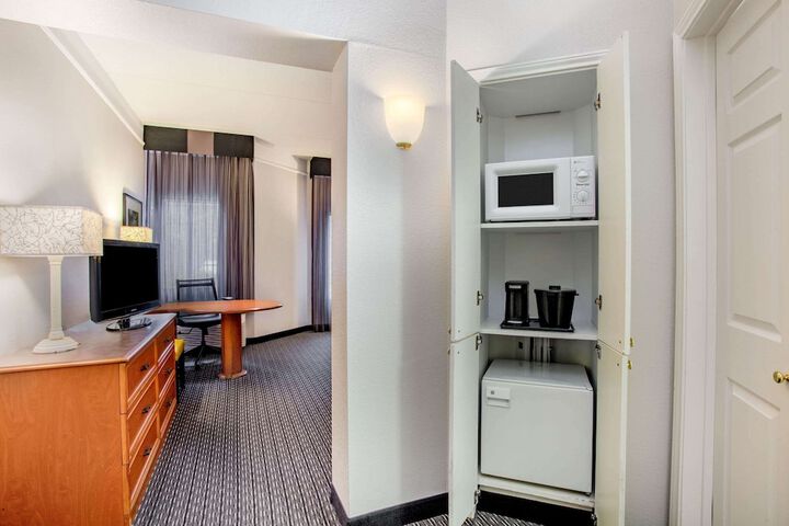 Room 15 of 30