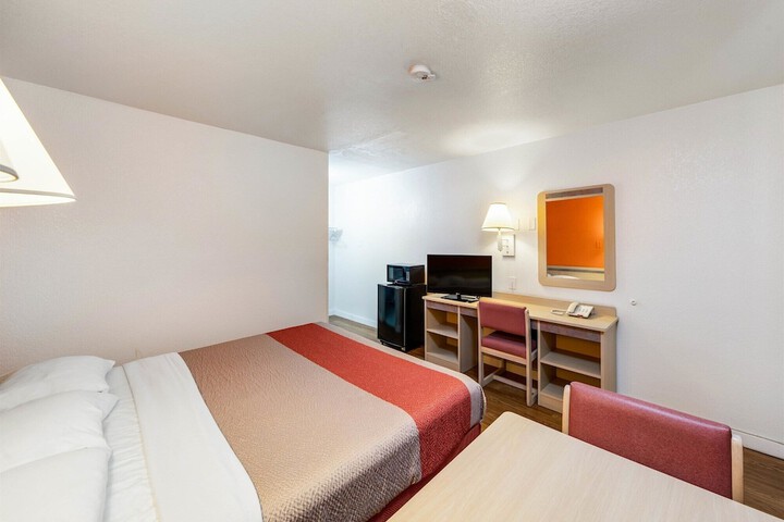 Motel 6 Greenville TX