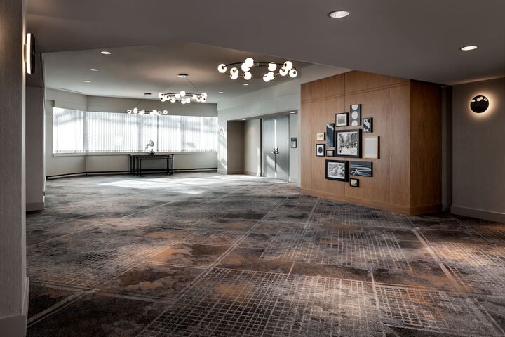 Sheraton Gateway Hotel in Toronto International Airport