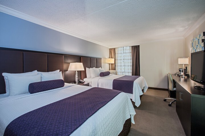 Room 34 of 83