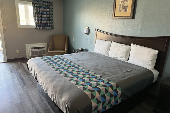 Room 26 of 29